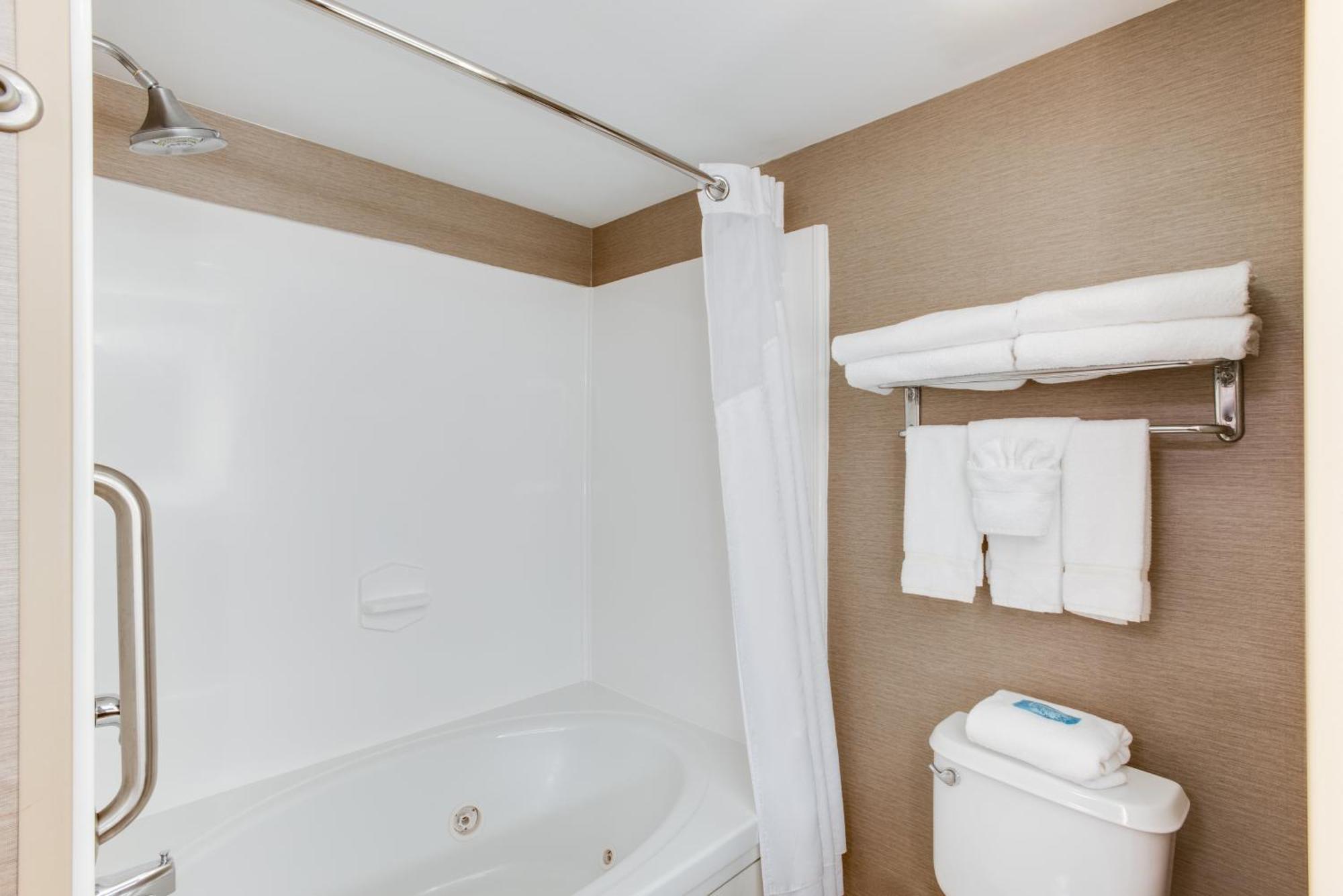 King Suite with Sofa Bed - Non-Smoking,563963211:JPEG